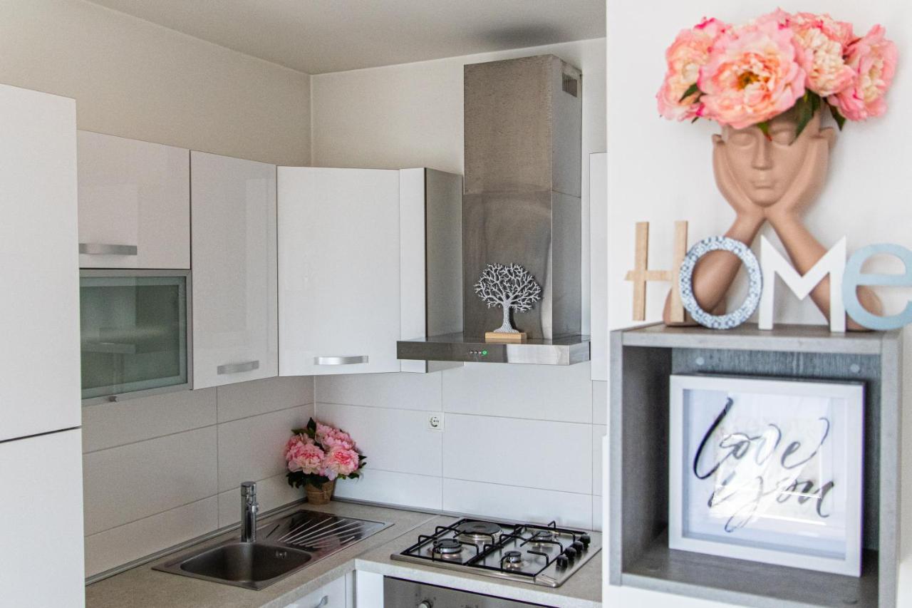Flexible Selfcheckins 32 - Zagreb - Garage - Electric Vehicle Ccharger - Big Loggia - New - Apartments Repinc 32 Εξωτερικό φωτογραφία